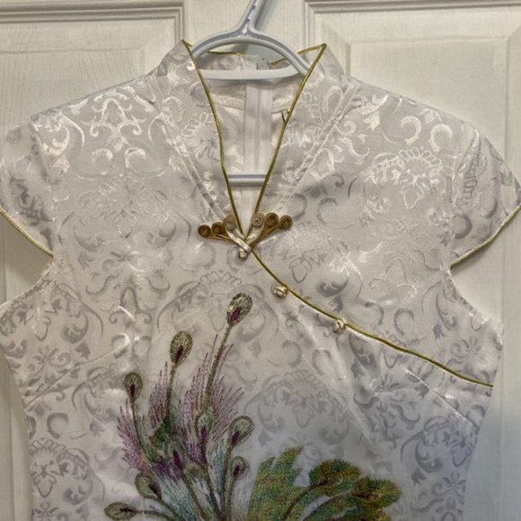 Elegant Short Cheongsam Dress - Picture 4 of 6